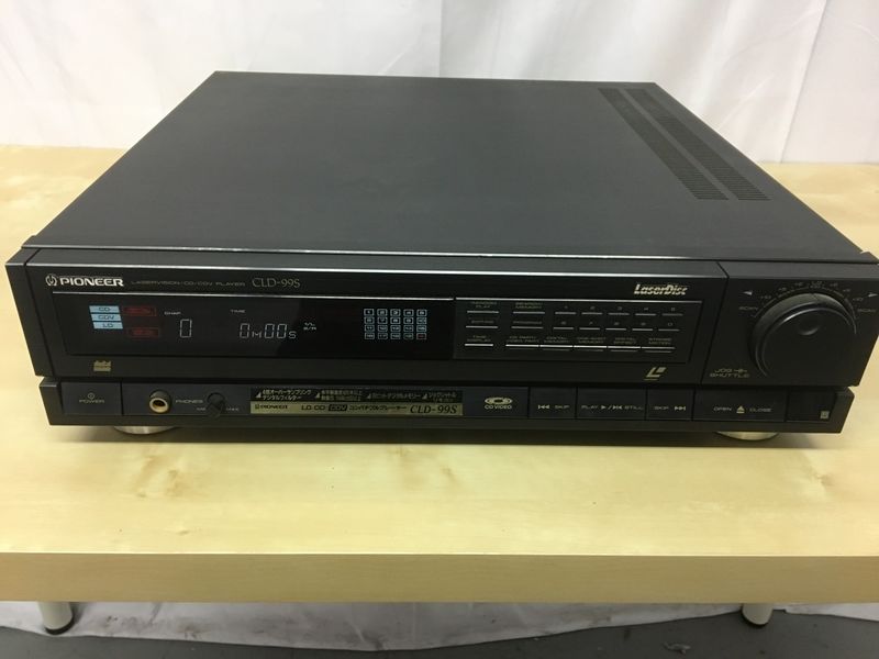 File:Pioneer CLD-99S frontpanel.jpg