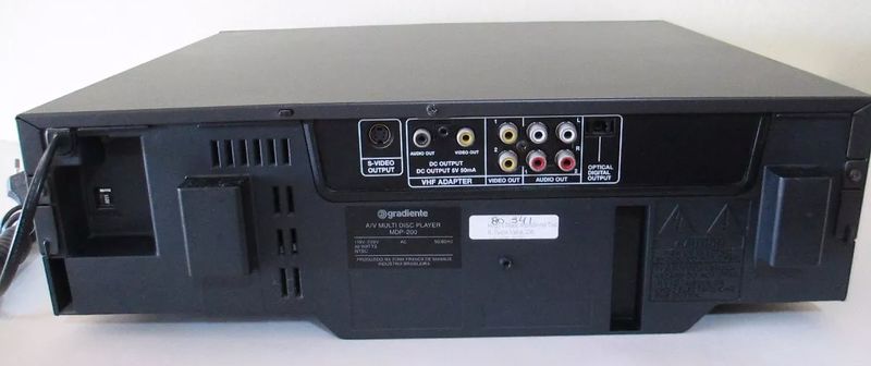 File:Gradiente MDP-200 rearpanel.jpg