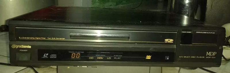 File:Gradiente MDP-100 frontpanel.jpg