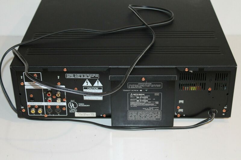 File:Mitsubishi M-V7025 rearpanel.jpg