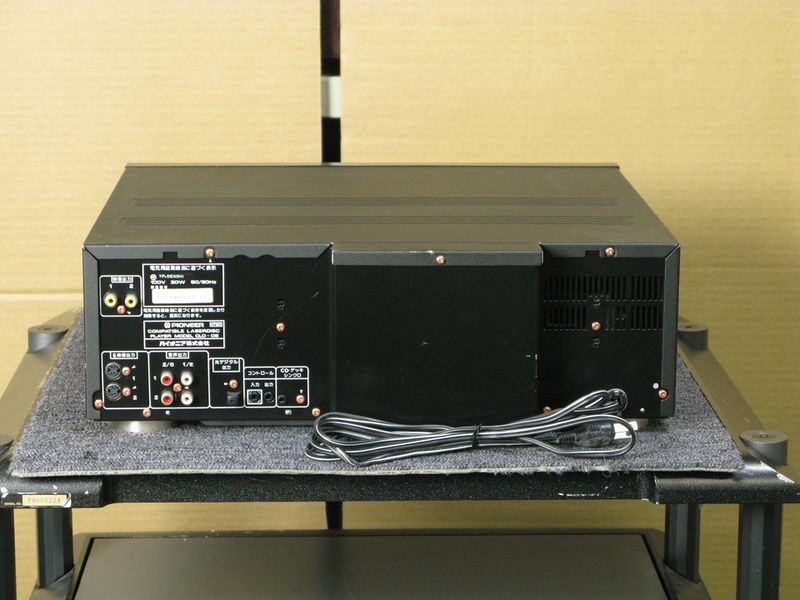 File:Pioneer CLD-05 rearpanel.jpg