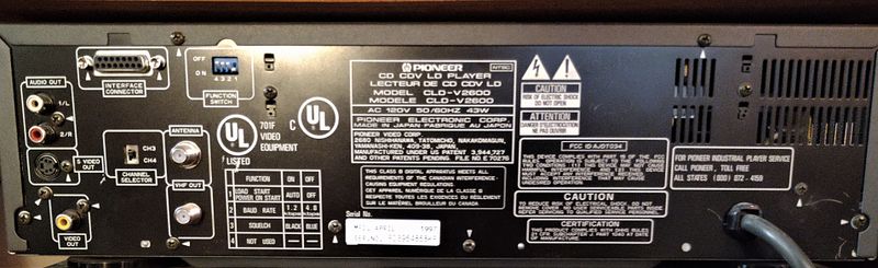File:Pioneer CLD-V2600 rearpanel.jpg