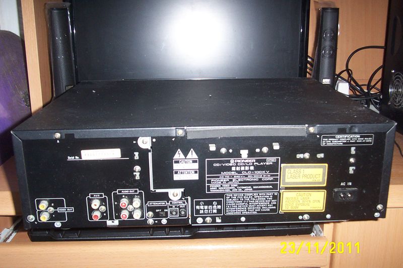 File:Pioneer CLD-100KV rearpanel.jpg