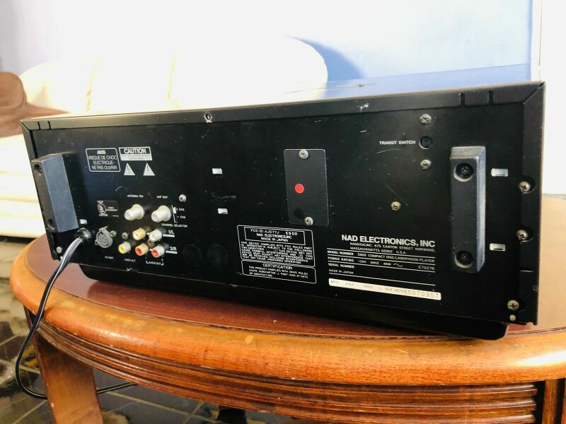 File:NAD 5900 rearpanel.jpg
