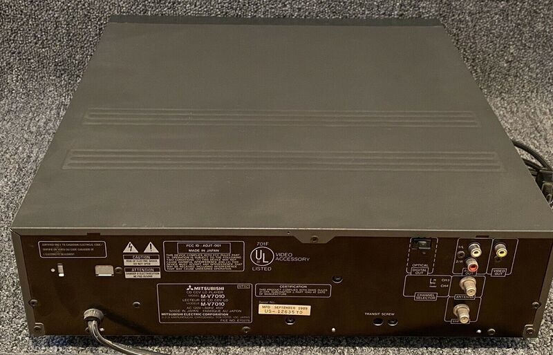 File:Mitsubishi M-V7010 rearpanel.jpg